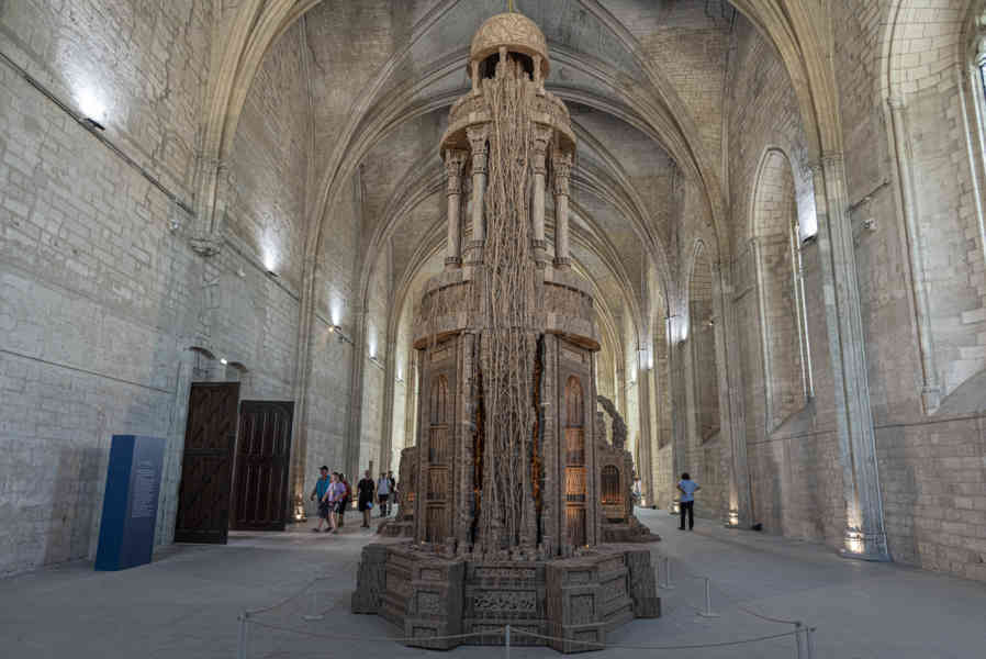Francia - Avignon 039 - Palacio de Los Papas - gran capilla 01.jpg